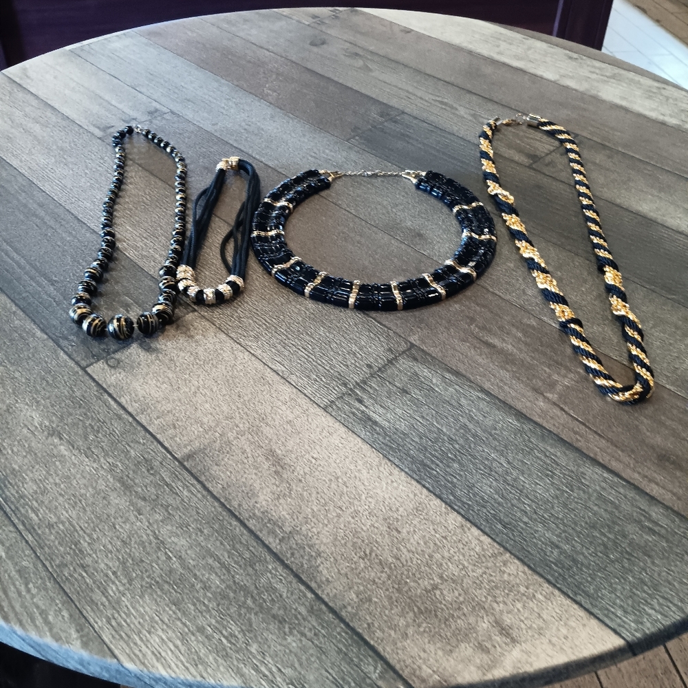 VINTAGE Elegant Black and Gold Beaded NecklaceS